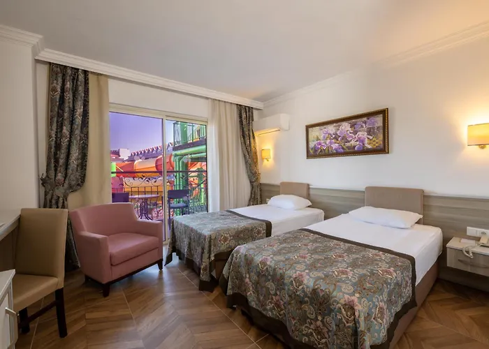 Crystal Aura Aqua Collection Resort 5*