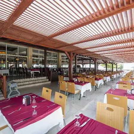 Crystal Aura & Resort Kemer