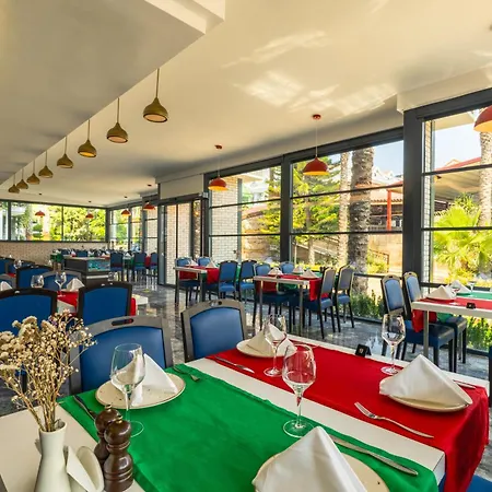 Crystal Aura Aqua Collection Semesteranläggning (resort)