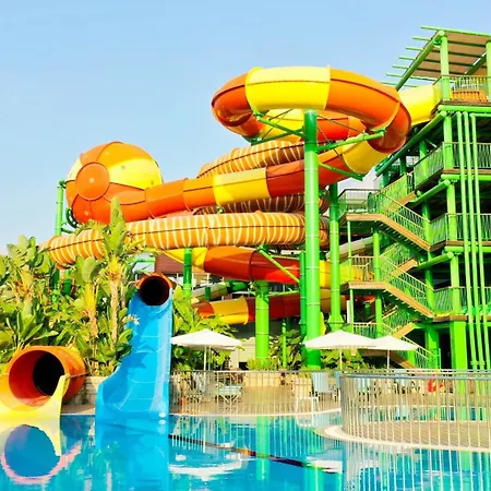 Semesteranläggning (resort) Crystal Aura Aqua Collection