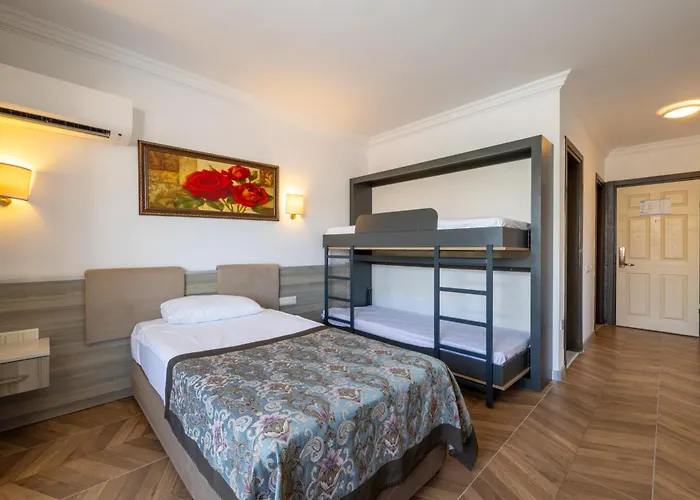 אתר נופש Crystal Aura Aqua Collection 5*
